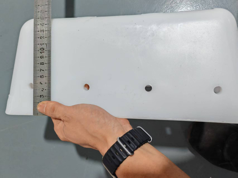 ‌ Cubo de elevador de polietileno de alta densidad (HDPE)-ultra duradero para el manejo de materiales a granel DQ3823